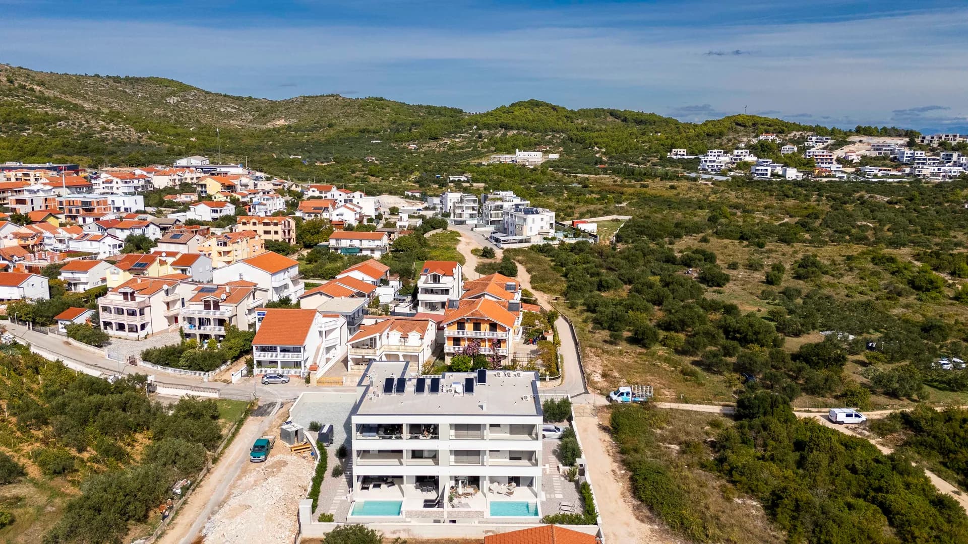 Umgebung mit Hügeln